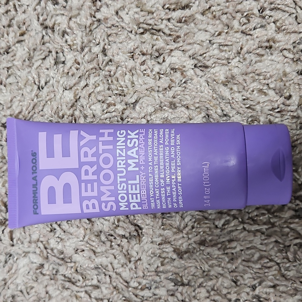 Unopened Formula 10.0.6 BE Berry Smooth Moisturizing Peel Mask
